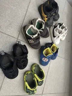 キッズ靴　シューズ　ジュニア　ナイキ　アシックス　ニューバランス　クロックス