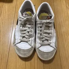 NIKE スニーカー