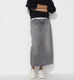 UNIQLO グレー ミディ丈デニムスカート