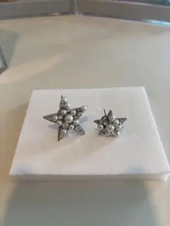 星型パール装飾ピアス