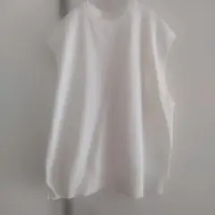 ホワイト ノースリーブ ベストM