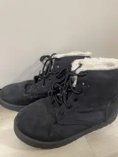 ブラックムートンブーツ