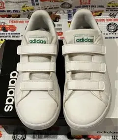adidas ベルクロスニーカー ホワイト