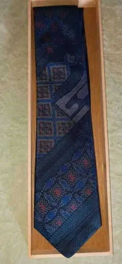 大島紬 絹製 ネクタイ 幾何学模様