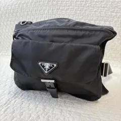 定番！ PRADA プラダ ナイロン ショルダーバッグ サコッシュ 斜めがけ◎のサムネイル