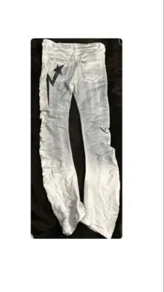 ホワイトパンツ