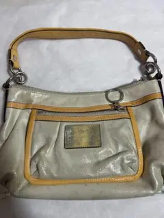 coach パテントレザーバッグ