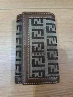 ひ*り様 FENDI FFロゴ キーケース