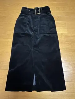 Lily Brown 黒 タイトスカート ベルト付き