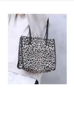 ヒョウ柄キャンバストートバッグ