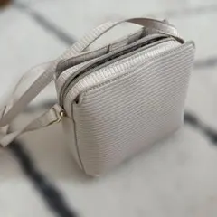 GUショルダーバッグ