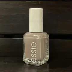 essie エッシー　ネイルポリッシュ　chinchillyのサムネイル