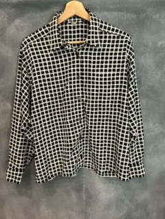 レディース 黒と白のチェック柄 長袖シャツ