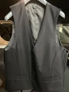 洋服の青山　黒 ストライプ スーツベスト　新品