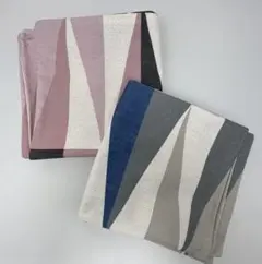 新品未使用 幾何学模様 クッションカバー 2枚セット