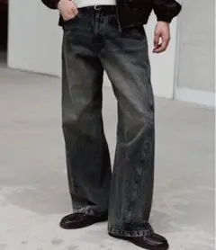 VINTAGE WASHED CURVED DENIM