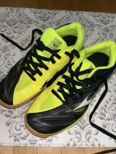 ミズノ卓球シューズ 黒/黄緑 25.5cm