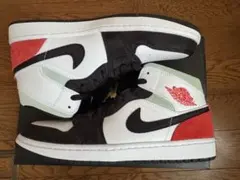 AIR JORDAN 1 MID SE 27.5