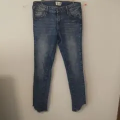 ダークブルースキニーデニム フリンジ裾
