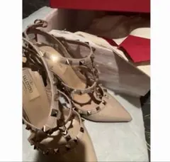 ヴァレンティノピンヒールパンプスのサムネイル