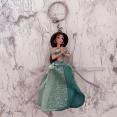 ディズニー　ジャスミン　アラジンキーホルダー