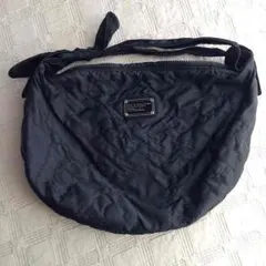 マークバイマークジェイコブスのバッグです。