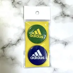 新品　adidas アディダス　缶バッジ　2個セット　緑　青　非売品　日本製のサムネイル