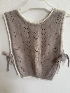 バースデー購入品　mamaraku レース編みグレー ベスト 前面ボタン付き