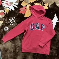 GAP 赤 フード付きトレーナー