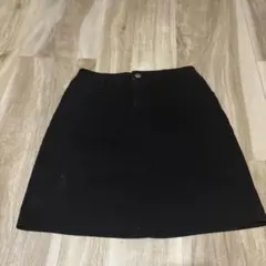 ブラックミニスカート