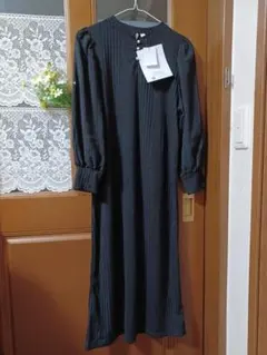 【お値下げ♪新品未使用】ブラック黒色のワンピースMサイズ