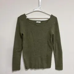 オリーブグリーン スクエットネックニット M