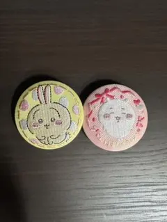 ちいかわ　うさぎ　刺繍缶バッジ