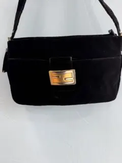 【希少】FENDI フェンディ マンマバケット スエード ゴールド金具 ブラック 2026年最新】fendi マンマバケットの人気アイテム - メルカリ