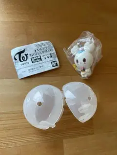 TWICE Lovely's フィギュア カプセル付き