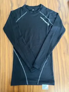 ブラック 長袖 スキーインナー　雪遊び