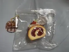 フルーツロールケーキスクイーズKC カラビナ付きキーホルダー