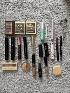 《まとめ売りメイクセット》エクセル キャンメイク メイベリン レブロン 等