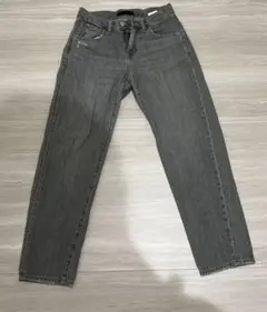 UNIQLO ストレートデニム 56cm ダメージ　グレー　黒