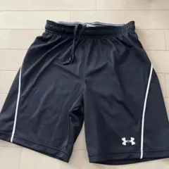 UNDER ARMOUR ブラック ハーフパンツ YL