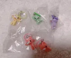 グルーミーマスコットチャーム　めじるしアクセサリー　セミコンプ　ガチャ