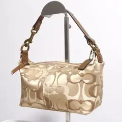 希少カラー コーチ coach シグネチャー 黄緑 アクセサリーポーチ