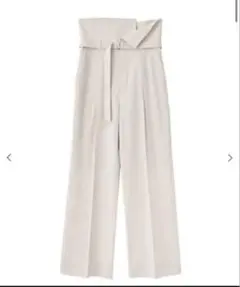 白ワイドパンツ