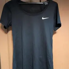 【婦人・洗い替えに】ブラックTシャツ アンダーアーマー/ellesse/NIKEのサムネイル