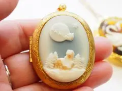 ヨーロッパアンティーク ペンダント　ヨーロッパ冬景色　カメオネックレス