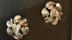 エイボン フラワー イヤリング 割引あり