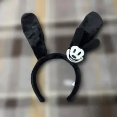ディズニー　ウサギ耳カチューシャ