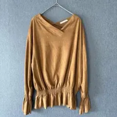 ナイスクラップ　ブラウン Vネック 長袖 トップス　スウェード素材　フリル