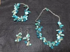 青色系大粒ビーズのアクセサリーセット（３点セット）