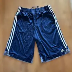 adidas ネイビー ショートパンツ 3本ライン